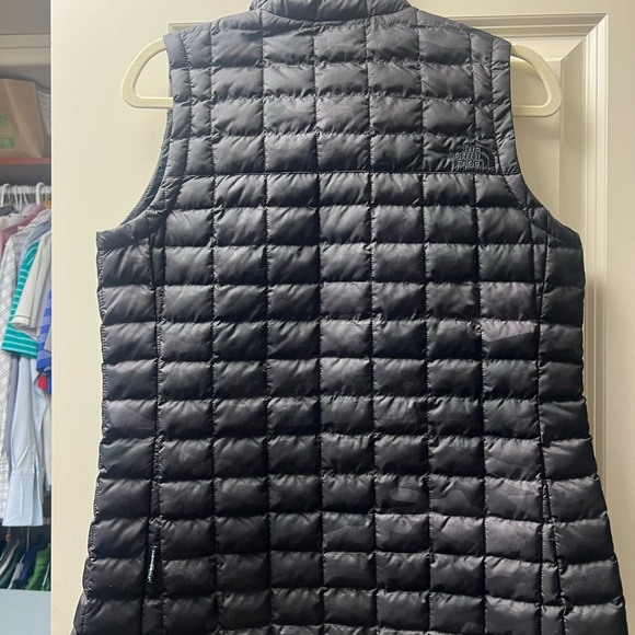 North Face Camo Vest Size Small - Picture 4 of 4